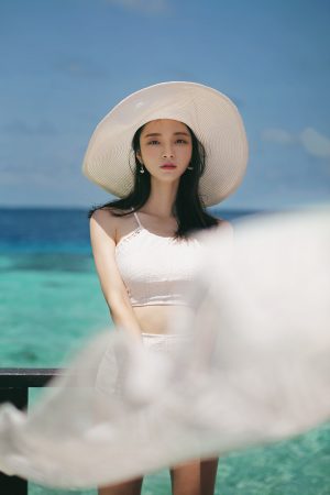 Jeong Hee – I want to see you in white bikini