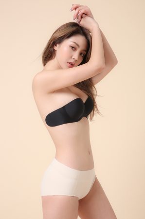 Lee Chae Eun – Black Light Brown Undies