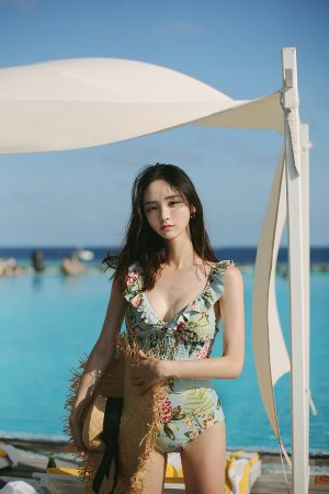 Jeong Hee – Flowering Life Monokini