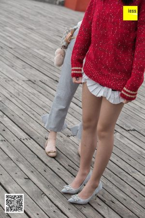 [IESS 异 思 趣向] Model Shan Shans _Street Shooting Shan Shan and Little Assistant_ beautiful leg silk feet photo set