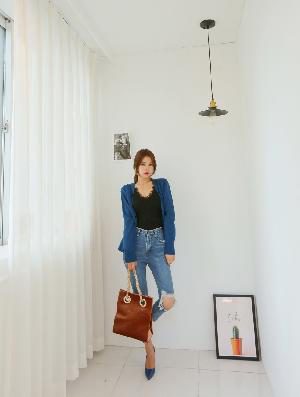 16.10.2017 – Cha HyunOk – Jeans Set