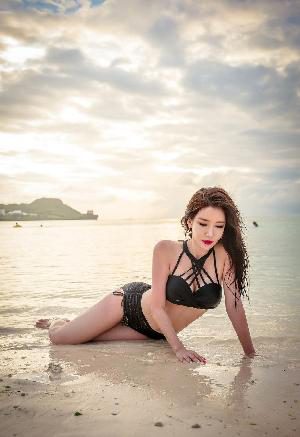 Beachwear Set – Jang Stephanie – 02.12.2017