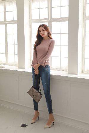 Jin Hee – 05.03.2018 – Jeans Set