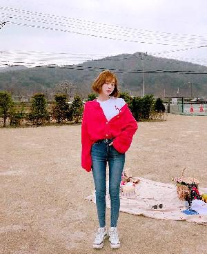 Kang Tae Ri – Jeans Set – 25.07.2018