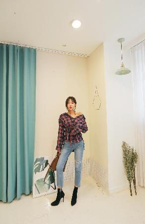 Jeans Set – Kim Hye Ji – 21.09.2017