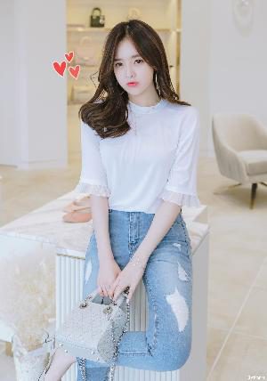 Jeans Set – Kim Shin Yeong – 25.07.2018