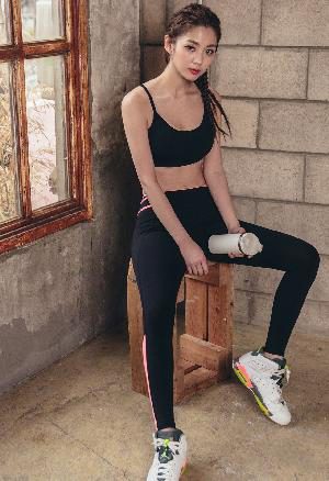 17.06.2018 – Lee Chae Eun – Fitness Set