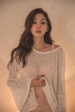 Lee Chae Eun – Lingerie Set – 06.09.2017
