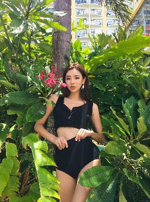 Park Da Hyun – Beachwear Set – 19.05.2018