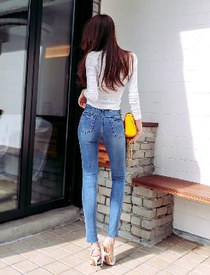 Jeans Set – Park Jung Yoon – 20.03.2018