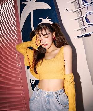 25.07.2018 – Jeans Set – Park Sae Eun
