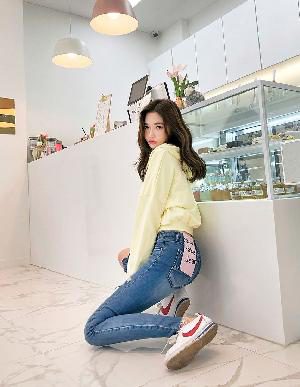 20.06.2018 – Seo Sung Kyung – Jeans Set