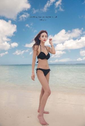 16.03.2018 – Shin Eun Ji – Beachwear Set