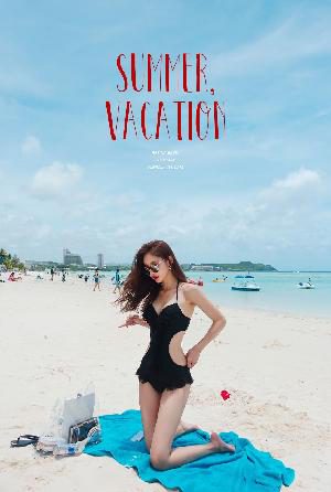 Beachwear Set – 30.06.2018 – Son Yoon Ju