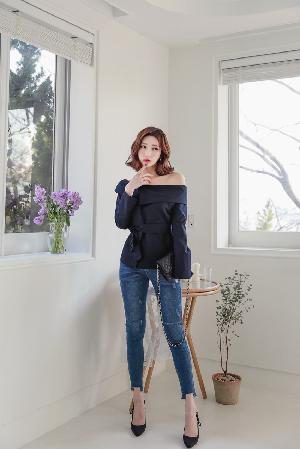 Ye Jin – Jeans Set – 11.04.2018