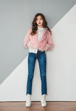 22.12.2017 – Jeans Set – Jin Hee