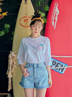 18.06.2017 – Jeans Set – Lee Chae Eun