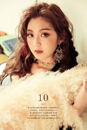 Lingerie Set – 20.10.2017 – Lee Chae Eun