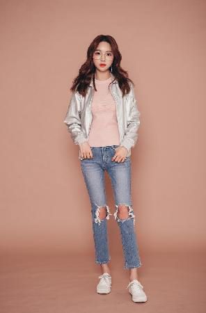 Jeans Set – 03.04.2017 – Park SooYeon