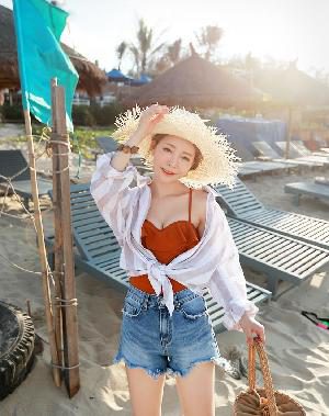 Beachwear Set – 19.08.2018 – Shin So Jung