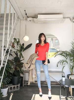 02.03.2018 – Yoon Ae Ji – Jeans Set