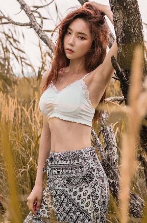Park Soo Yeon – Natural Underwear