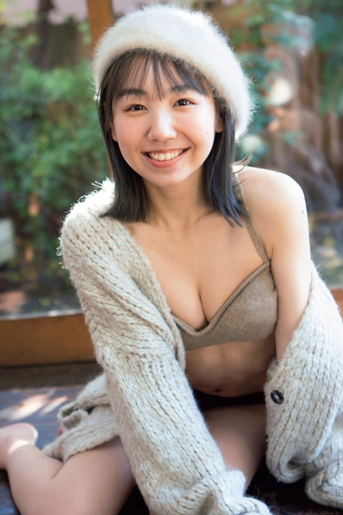 Ayu Konishi 小西杏優, FLASH 2022.02.08 (フラッシュ 2022年2月8日号) LOVE CCiNO (ラブチーノ)