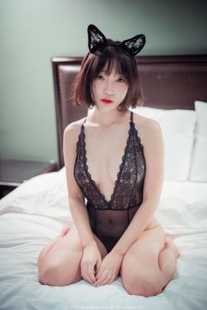 Korean girl Jiang Renqing “Lace Cat” [ARTGRAVIA] photo set