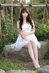Li Enhui “Park Outside Skirt Series” Photo Album