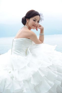 Zhang Kaijie / Zhang Yunyi “Sun Moon Lake + Paper Church (Wedding Dress)” Photo Collection