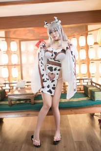 Meng Xiaoshi – White – – Color Cow Bull Photo Set
