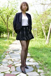 [大 生 模]] No.032 潼 潼 – Wear black silk visits park