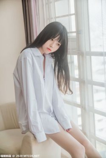 [糖] Vol.235 “Boyfriend’s White Shirt” photo set