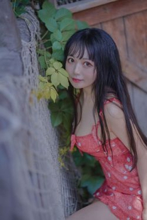 [Cosplay] big eyes Mengmei black cat ovo – strawberry