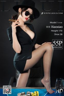 Leg model, “Casino Black, Queen” [柜 ligui] photo set