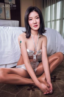 Youyou “Silver Swimsuit You Long Holiday” [Headline Goddess] Photo Collection