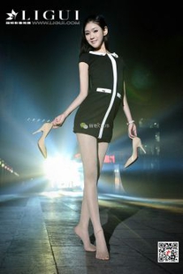 Leg Model Ling Ling’s “Beautiful Legs Night Shooting” [Li Cabinel LIGUI] photo set