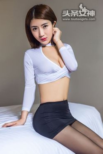 Ying Er’s “Pretty Secretary” [Headline Goddess] Photo Album