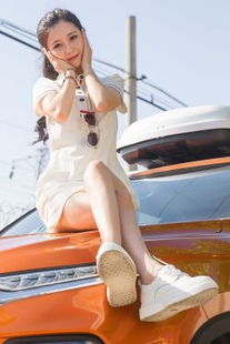Su Liang “I’m a Beautiful Car Model” [Headline Goddess WordGirls] Photo Album