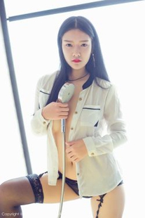 Ling Xier’s “High Cold Ouma Student Girl” [秀人XIUREN] No.1008 Photo Album