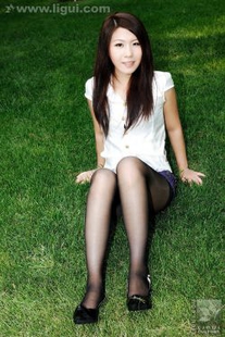 Model Youyou “Beautiful Park Exhibition” [丽柜LiGui] Photo pictures of beautiful legs and jade feet