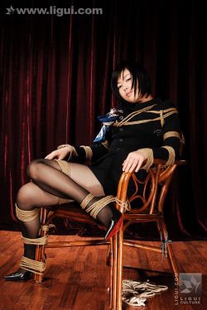 Model Muzi “The Queen of Interlocking Links is a prisoner! 
》 [丽柜美拍LiGui] Silk Foot Photo Pictures