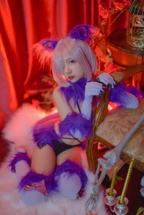 Coser Erzo Nisa “Fate Matthew Halloween” Photo Album