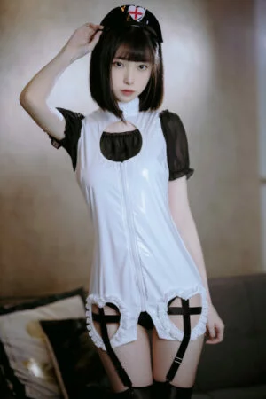 Cosplay 许岚LAN – 黑色丝袜护士