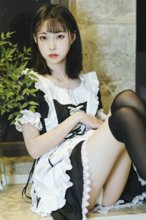 Cosplay 许岚LAN – 短裙女佣